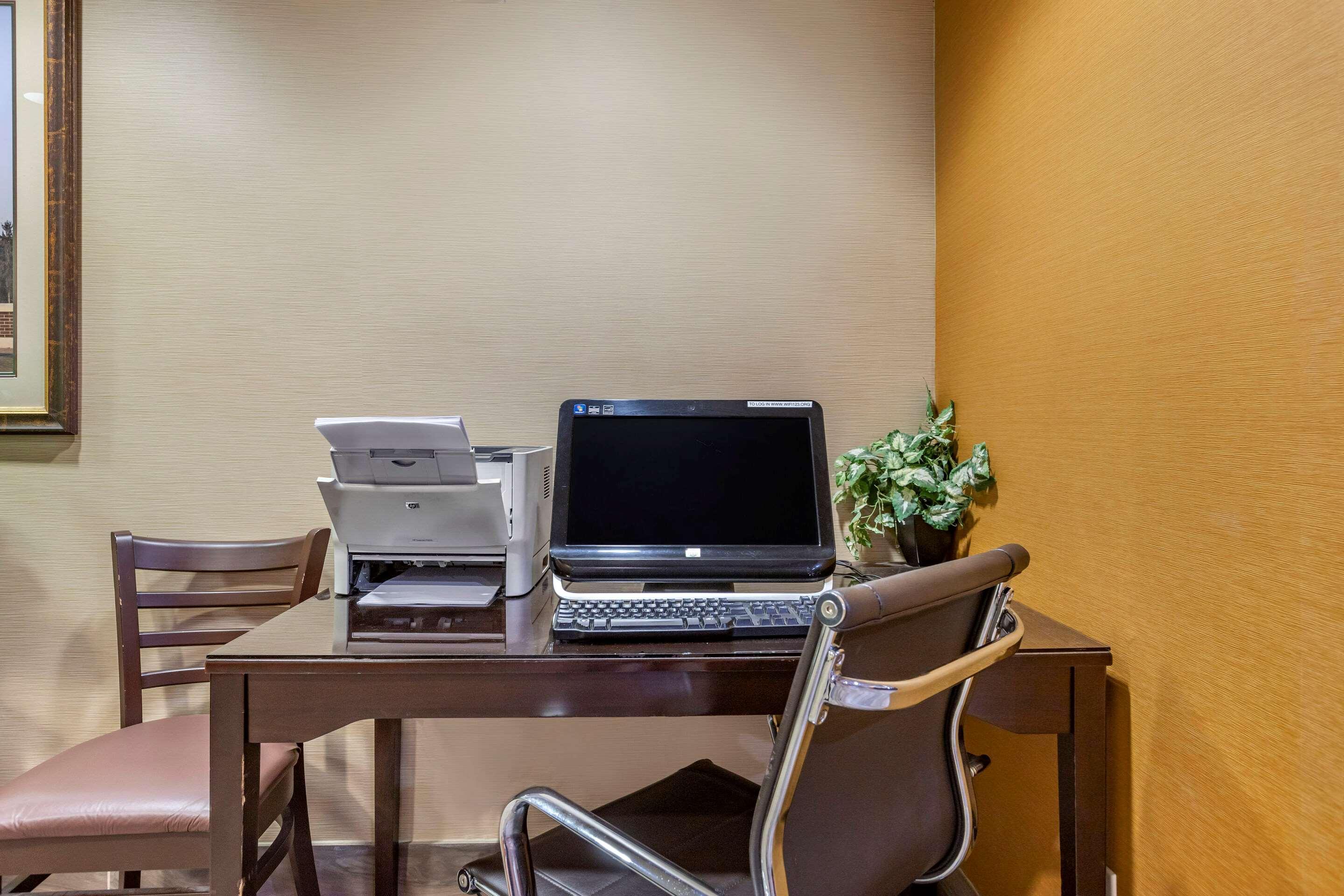 Comfort Inn Okemos - East Lansing Экстерьер фото